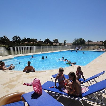 Готель Domaine Les Forges Екстер'єр фото